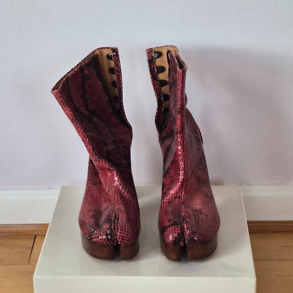 Maison Martin Margiela Shoes - Maison Margiela Red Snakeskin Embossed Platform Tabi Boots Sz 40